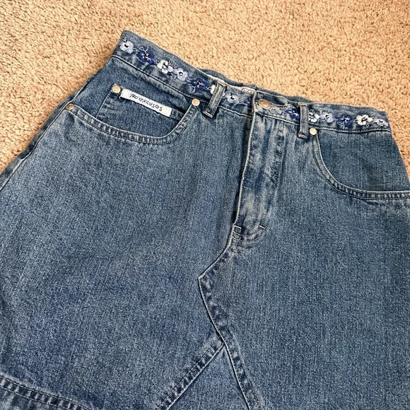 Jean skirt - Picture 2 of 4